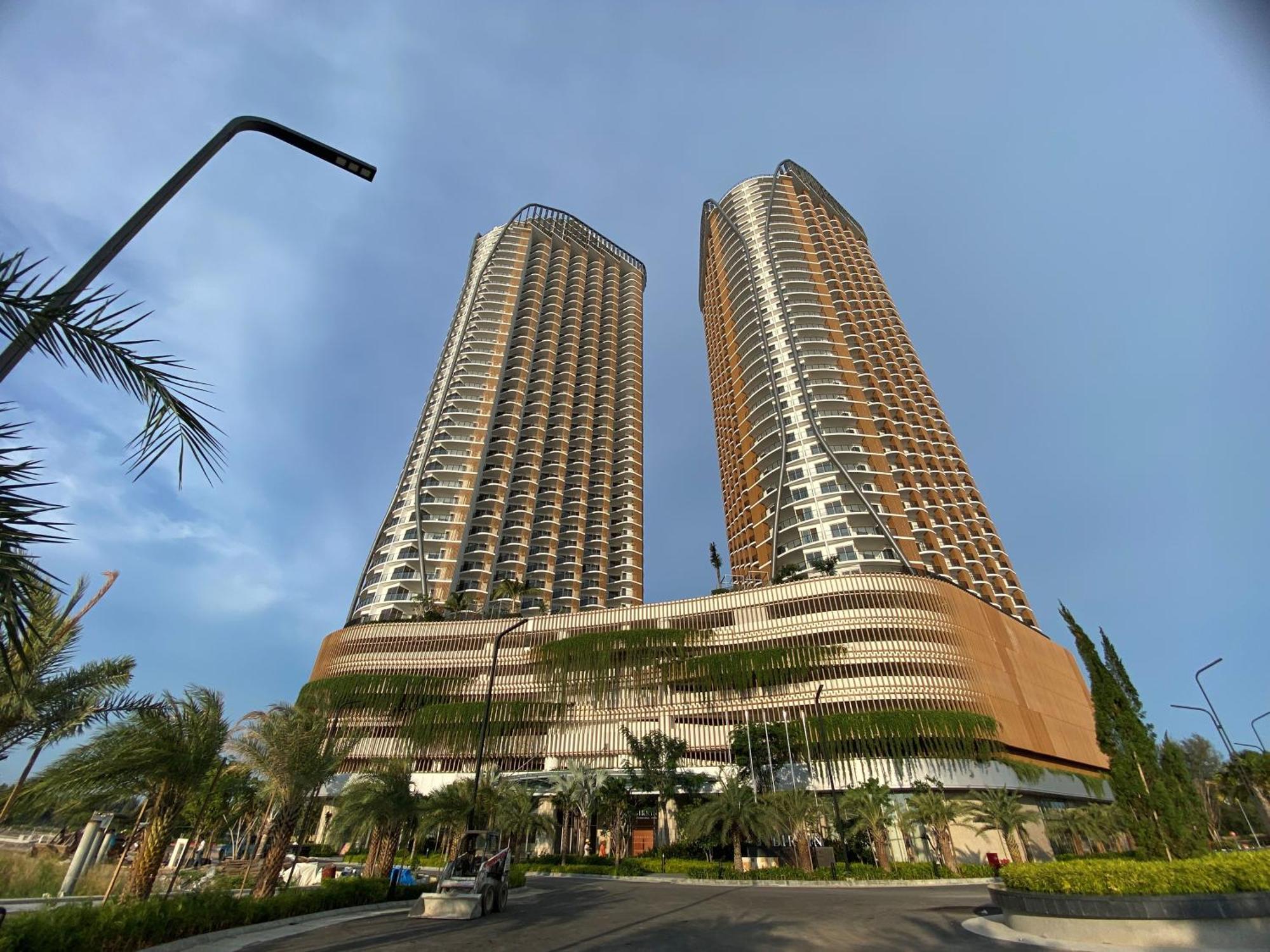 Birkin International Hotel Malacca Extérieur photo